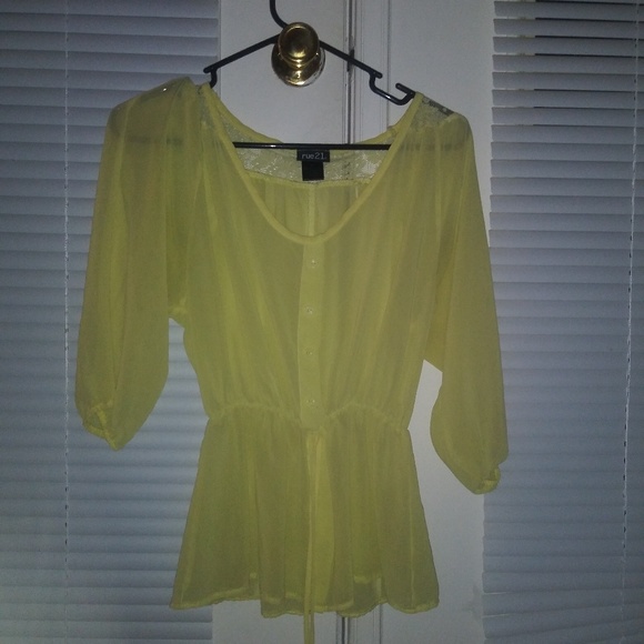 Yellow long sleeve shirt - Picture 1 of 4